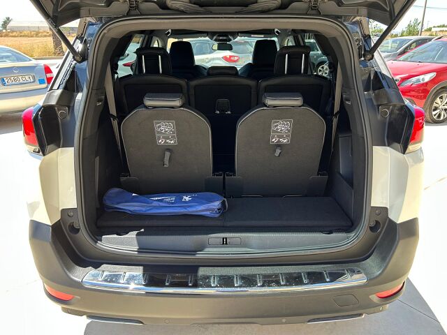 PEUGEOT 5008 GT LINE 1.5 BLUE HDI AUTO SPANISH LHD IN SPAIN 80K 7 SEATS SUPERB 2019